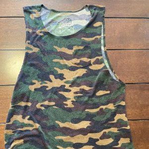 Bradley Martyn Camo Sleeveless Large T-shirt